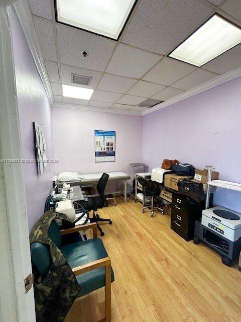 Small Image of Hialeah Number 4