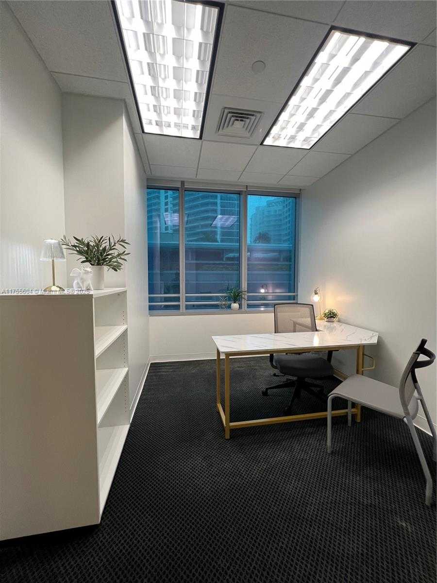 Small Image of 1395 BRICKELL AVE #8th floor, Miami Number 10