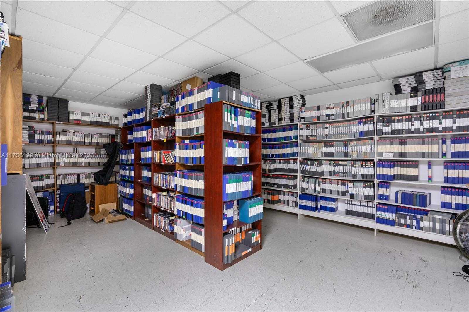 Small Image of 1110 BRICKELL AVE #601A, Miami Number 25
