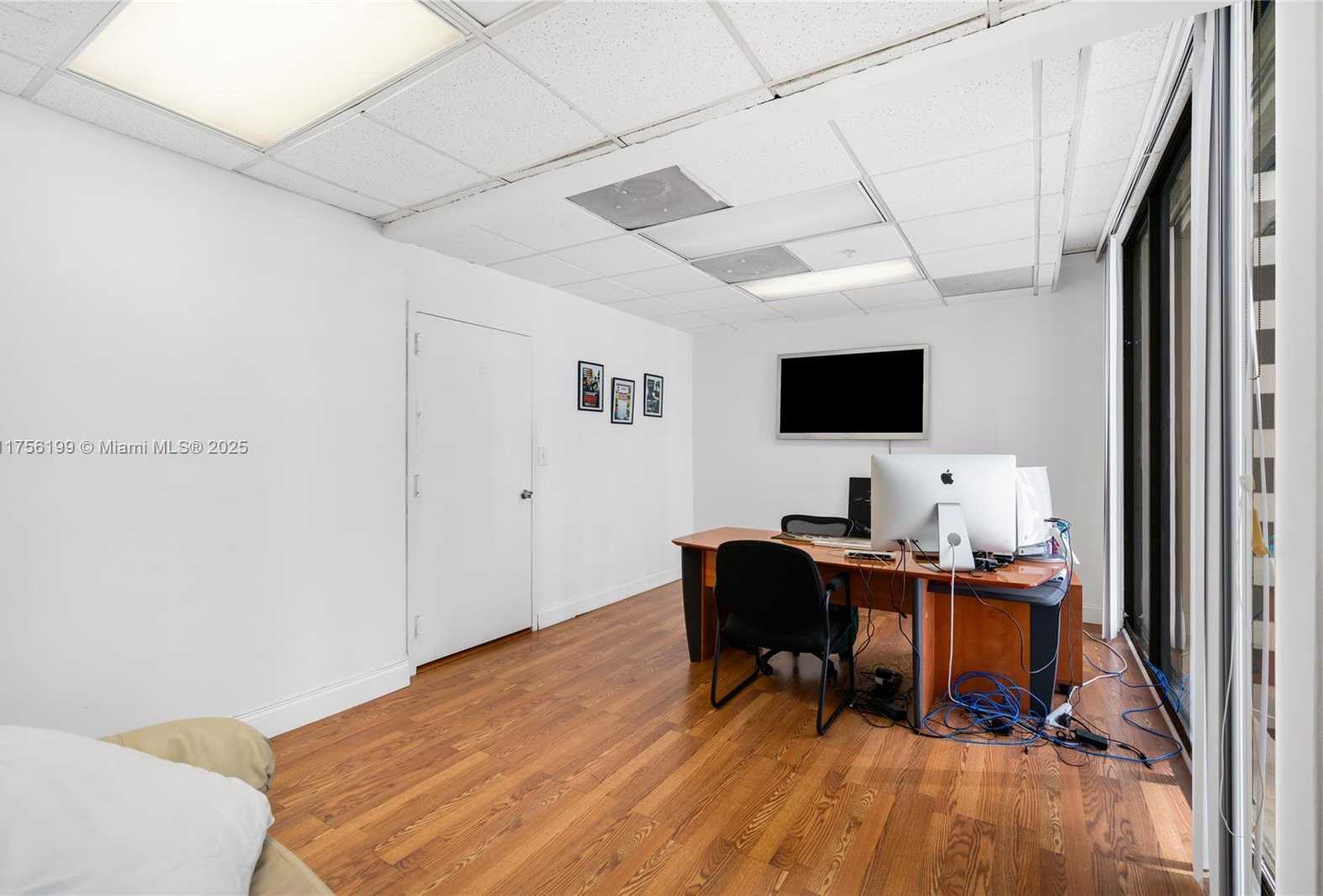 Small Image of 1110 BRICKELL AVE #601A, Miami Number 35