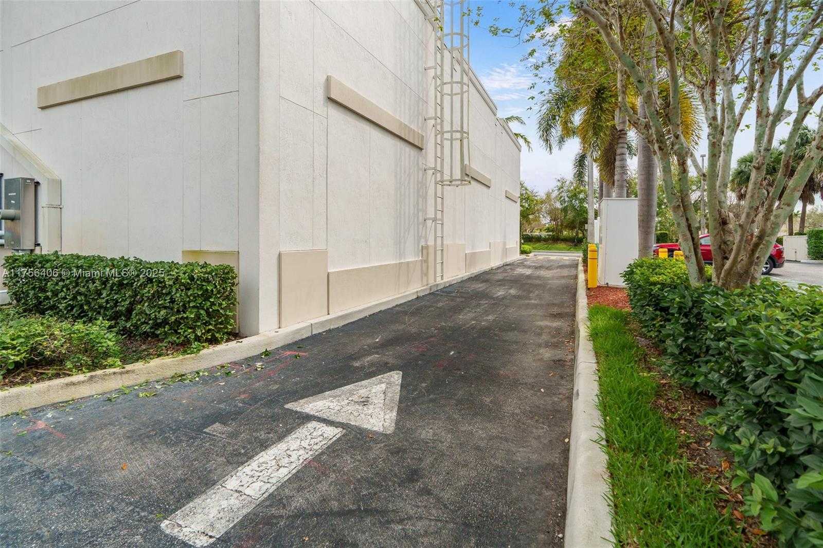 Small Image of 4690 NORTH STATE ROAD 7 #5511, Coconut Creek Number 14
