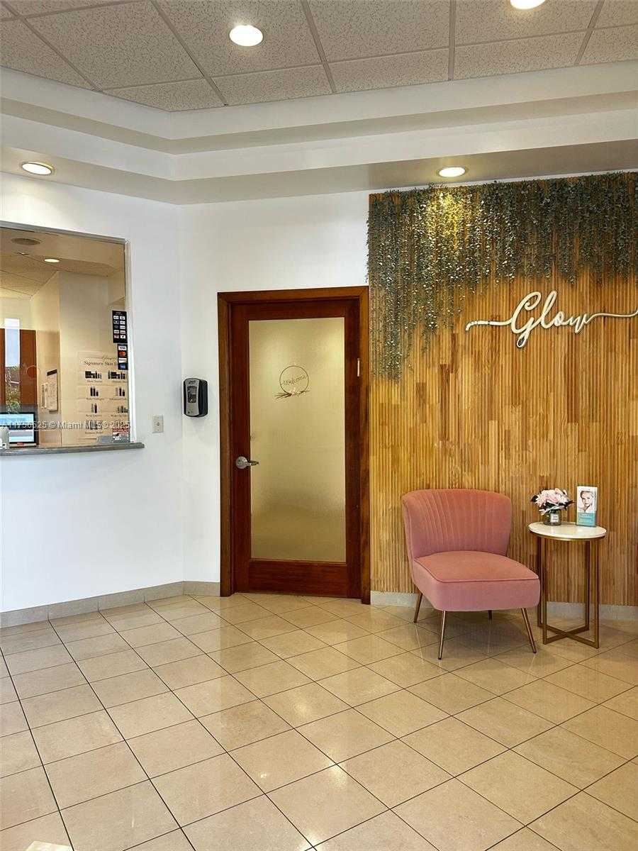 Small Image of 20770 WEST DIXIE HWY DE HWY, Miami Number 4
