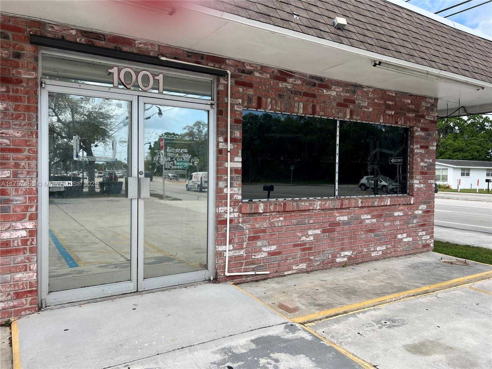 Small Image of 1001 WEST MIDWAY RD, Fort Pierce Number 12