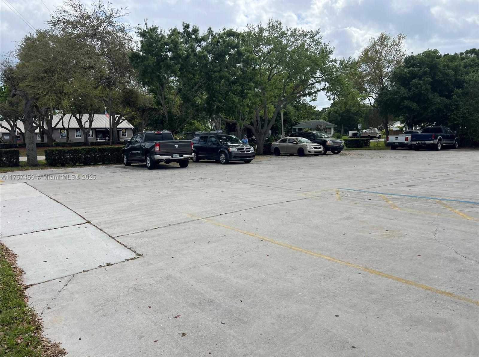 Small Image of 1001 WEST MIDWAY RD, Fort Pierce Number 15