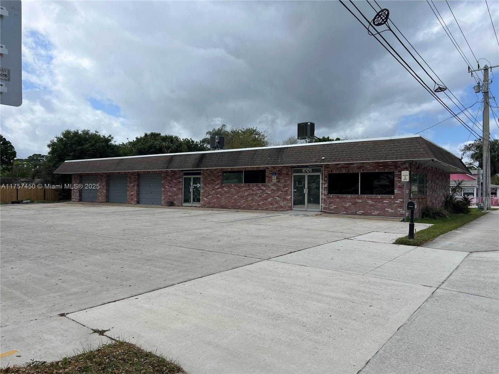 Small Image of 1001 WEST MIDWAY RD, Fort Pierce Number 2