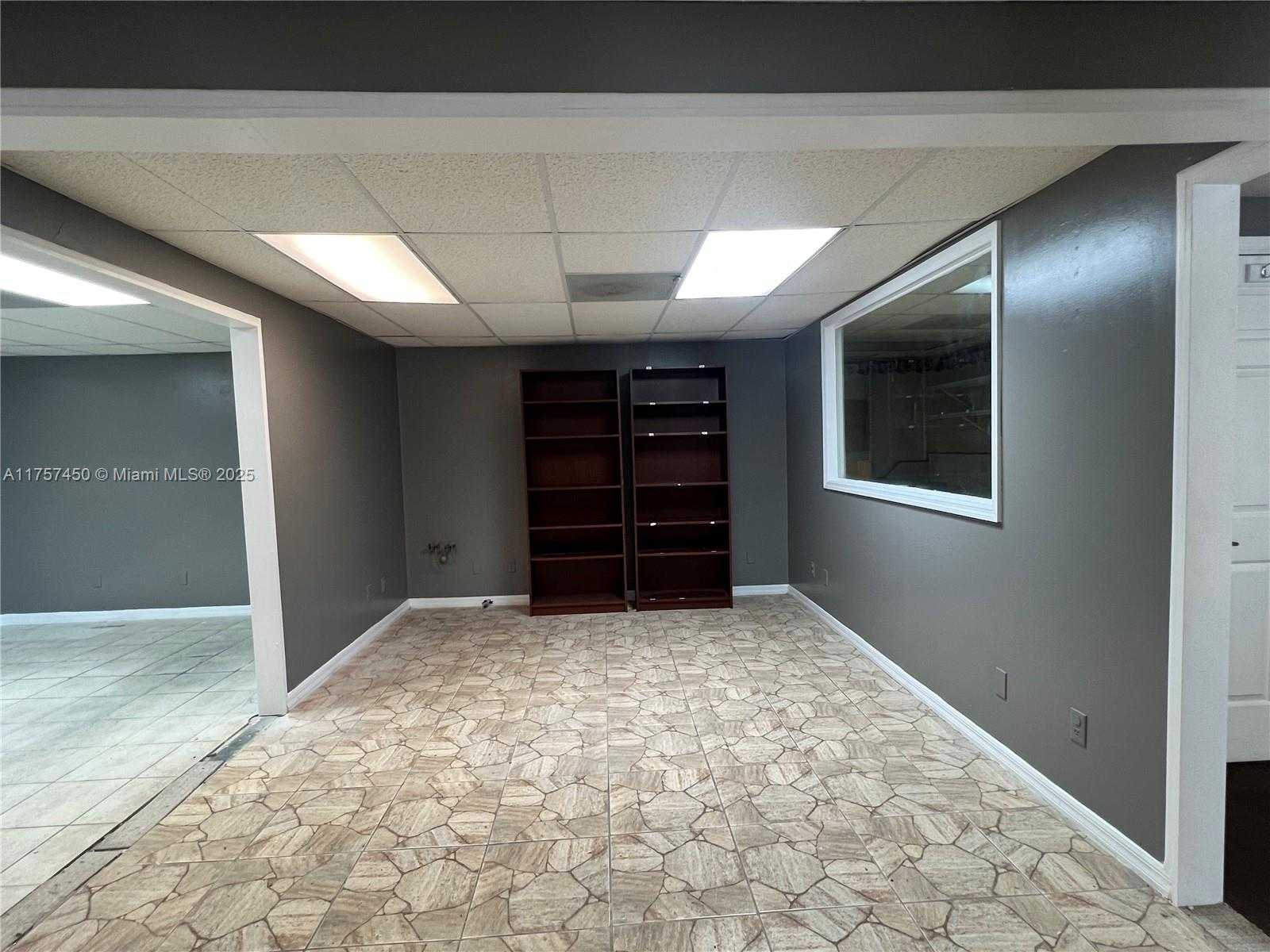 Small Image of 1001 WEST MIDWAY RD, Fort Pierce Number 23