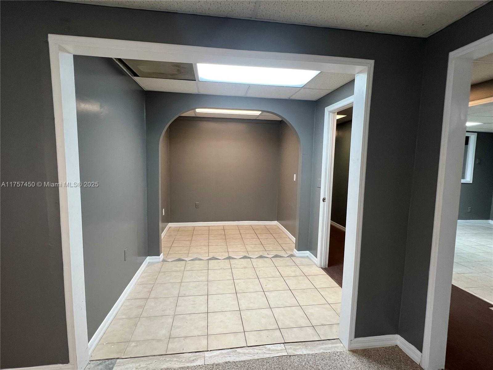 Small Image of 1001 WEST MIDWAY RD, Fort Pierce Number 28