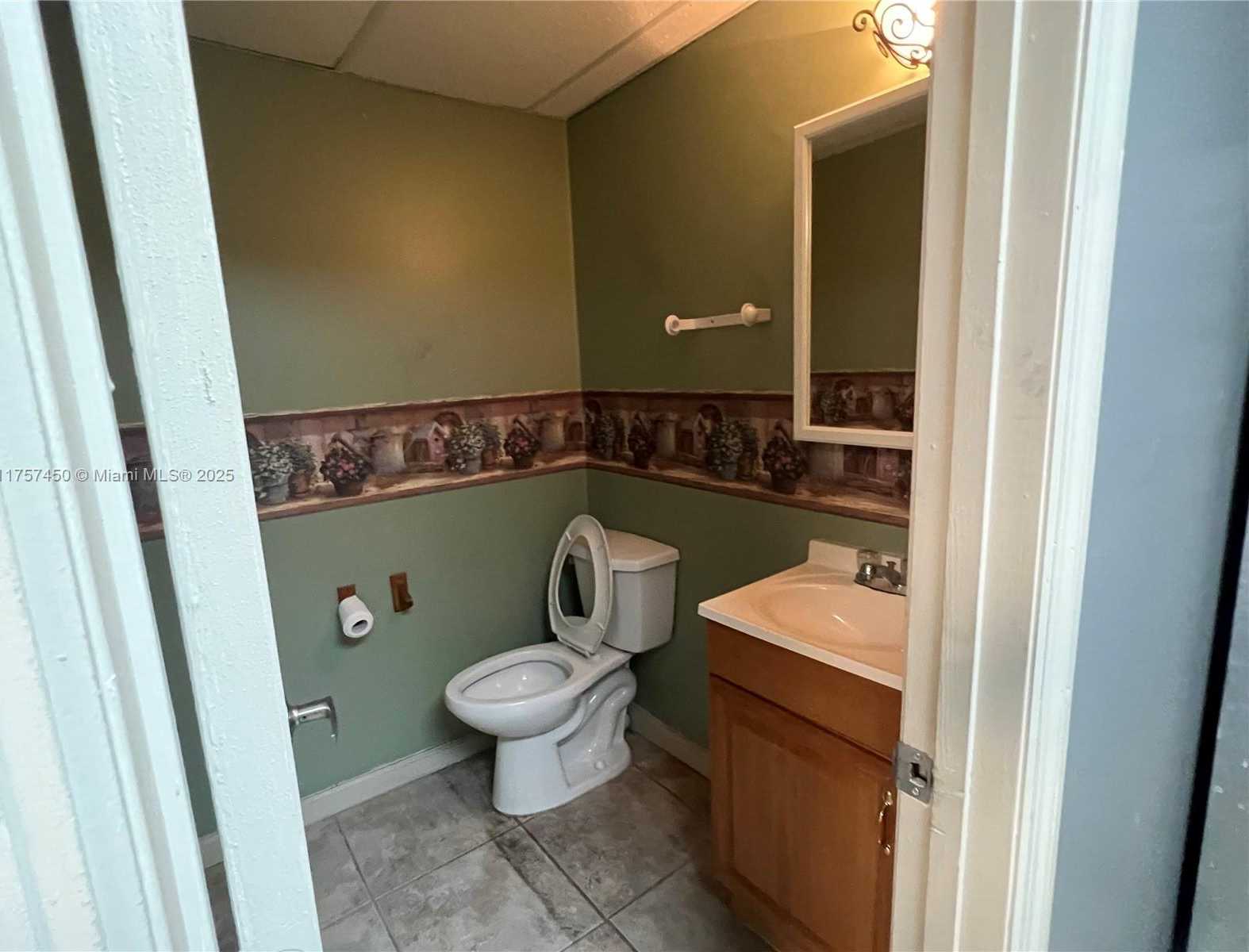 Small Image of 1001 WEST MIDWAY RD, Fort Pierce Number 37