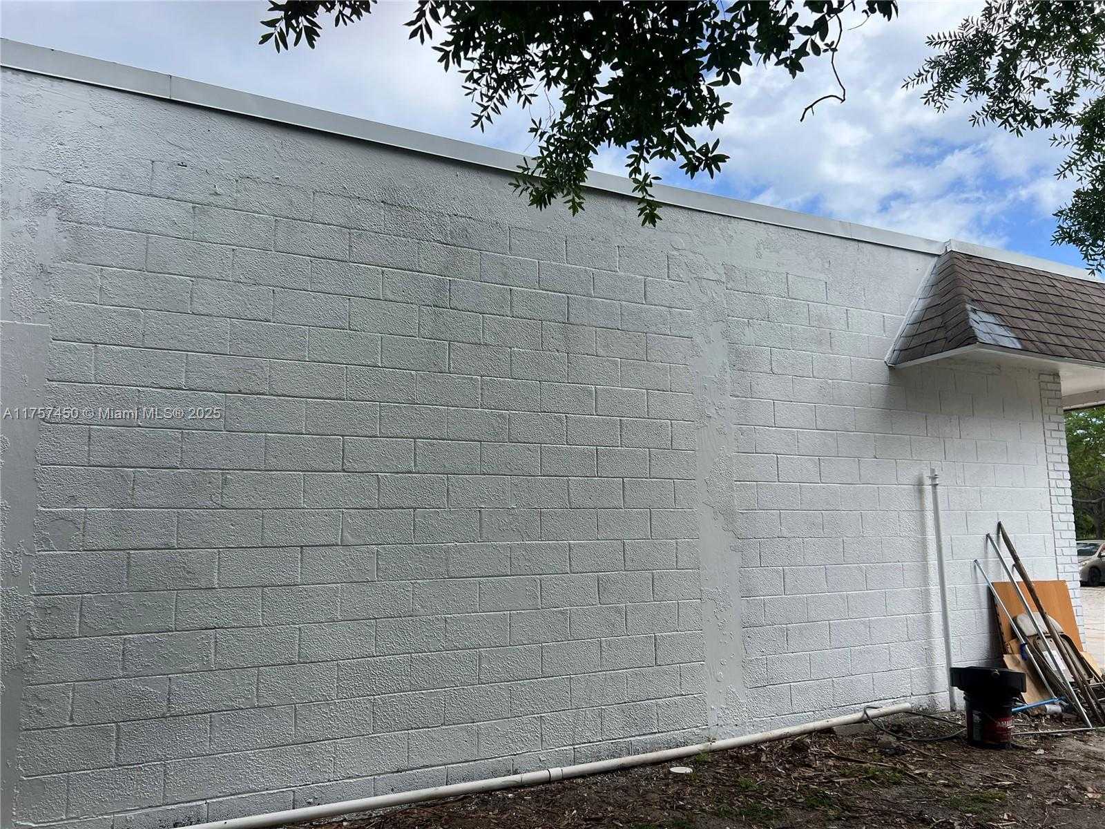 Small Image of 1001 WEST MIDWAY RD, Fort Pierce Number 9