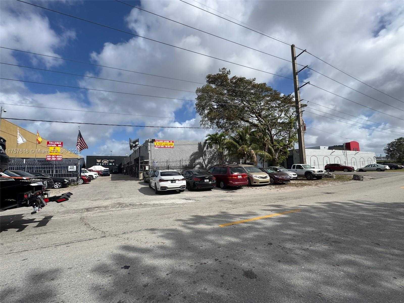 Small Image of 7357 NORTH WEST 7TH ST, Miami Number 3