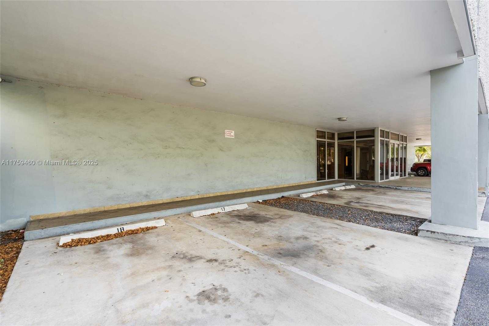 Small Image of 5100 NORTH FEDERAL HWY, Fort Lauderdale Number 33