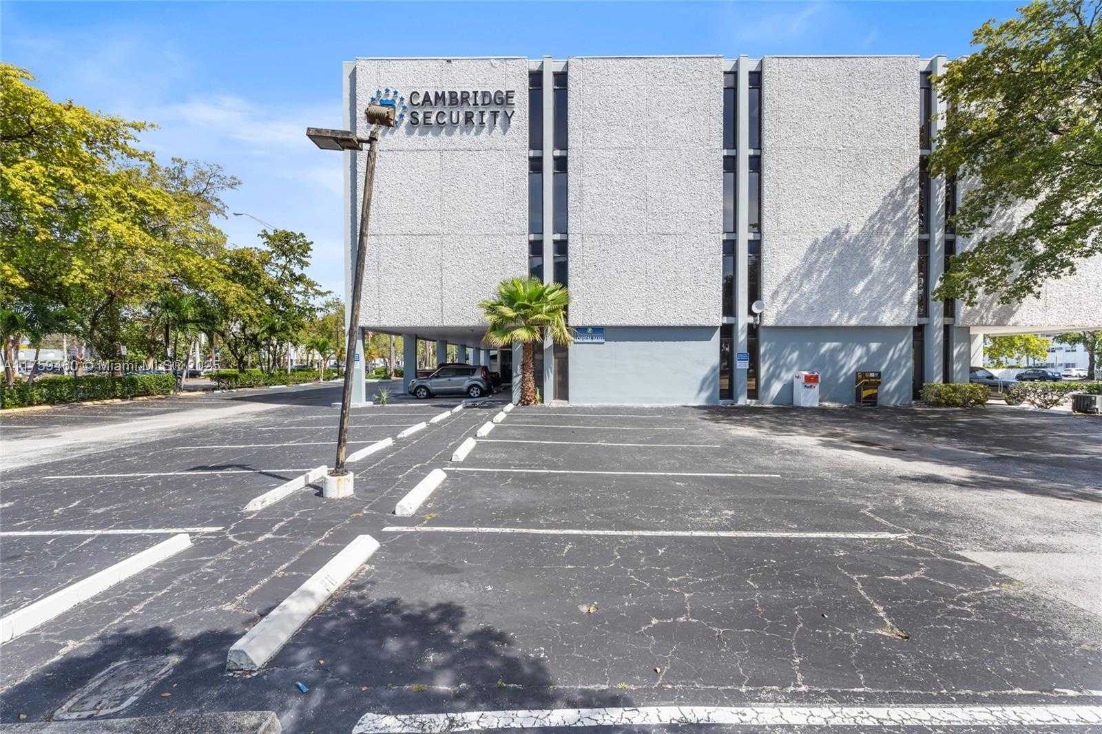 Small Image of 5100 NORTH FEDERAL HWY, Fort Lauderdale Number 35