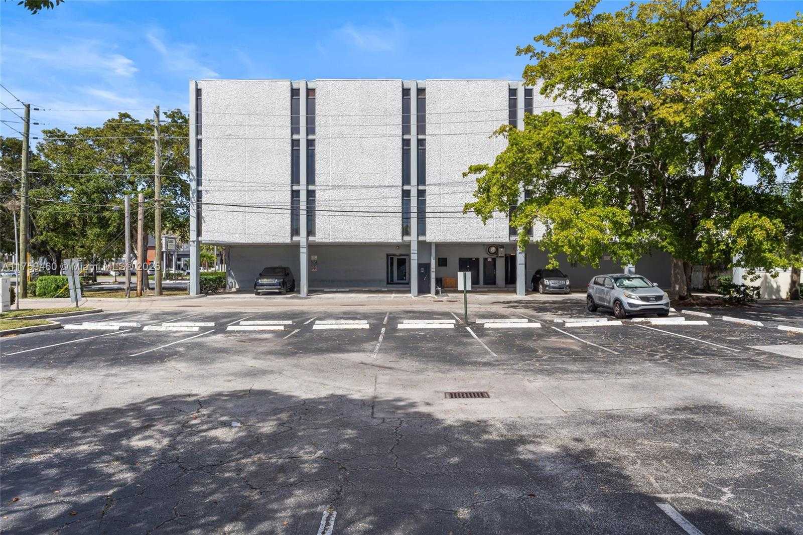 Small Image of 5100 NORTH FEDERAL HWY, Fort Lauderdale Number 37