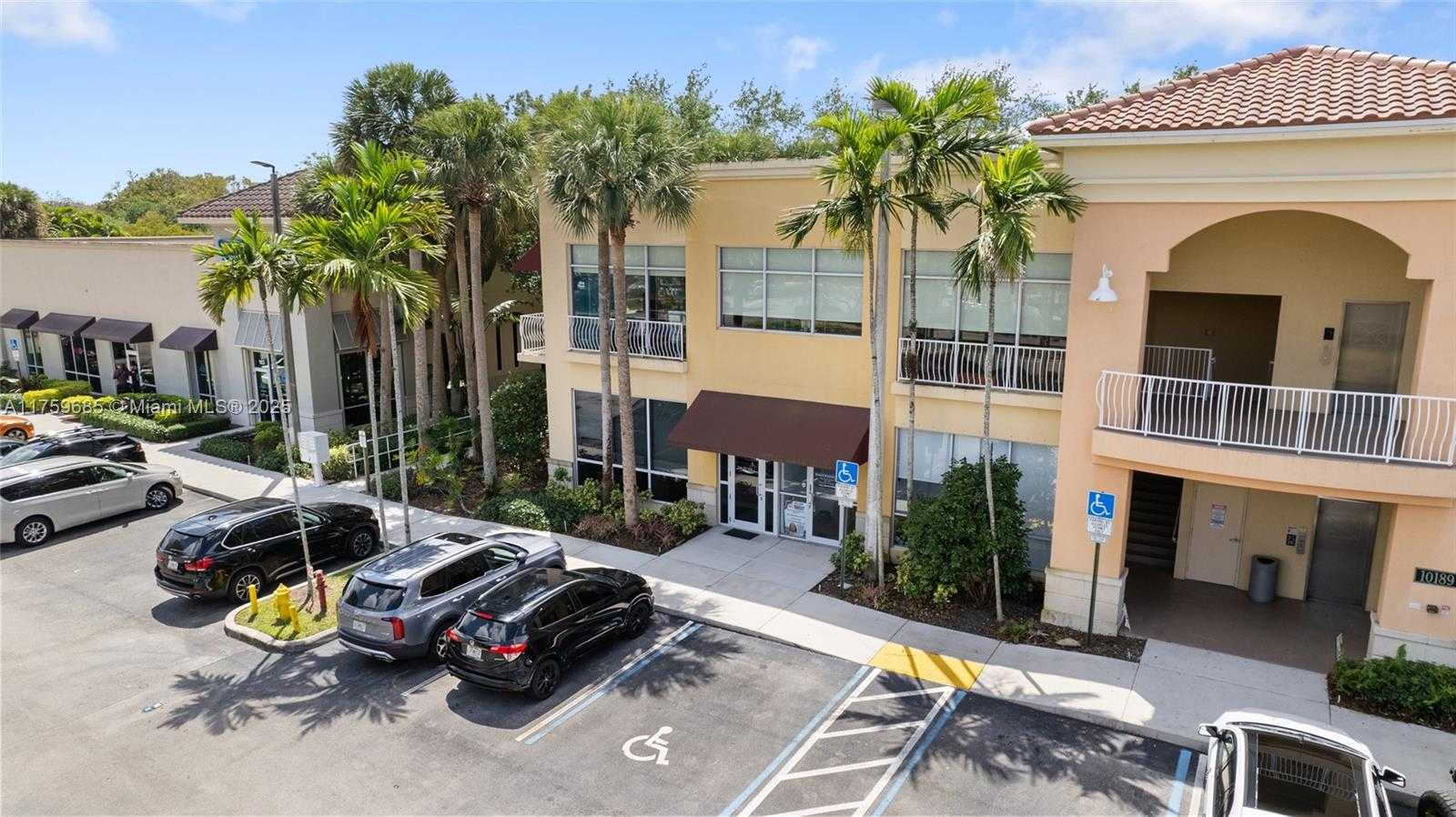 Small Image of 10189 CLEARY BLVD #101, Plantation Number 2
