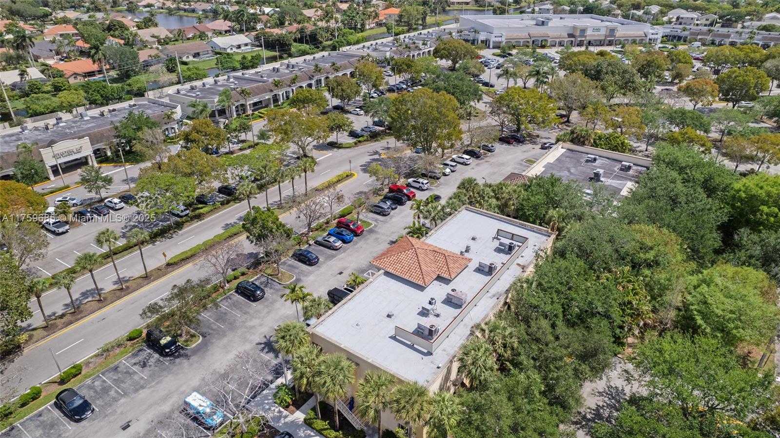 Small Image of 10189 CLEARY BLVD #101, Plantation Number 27