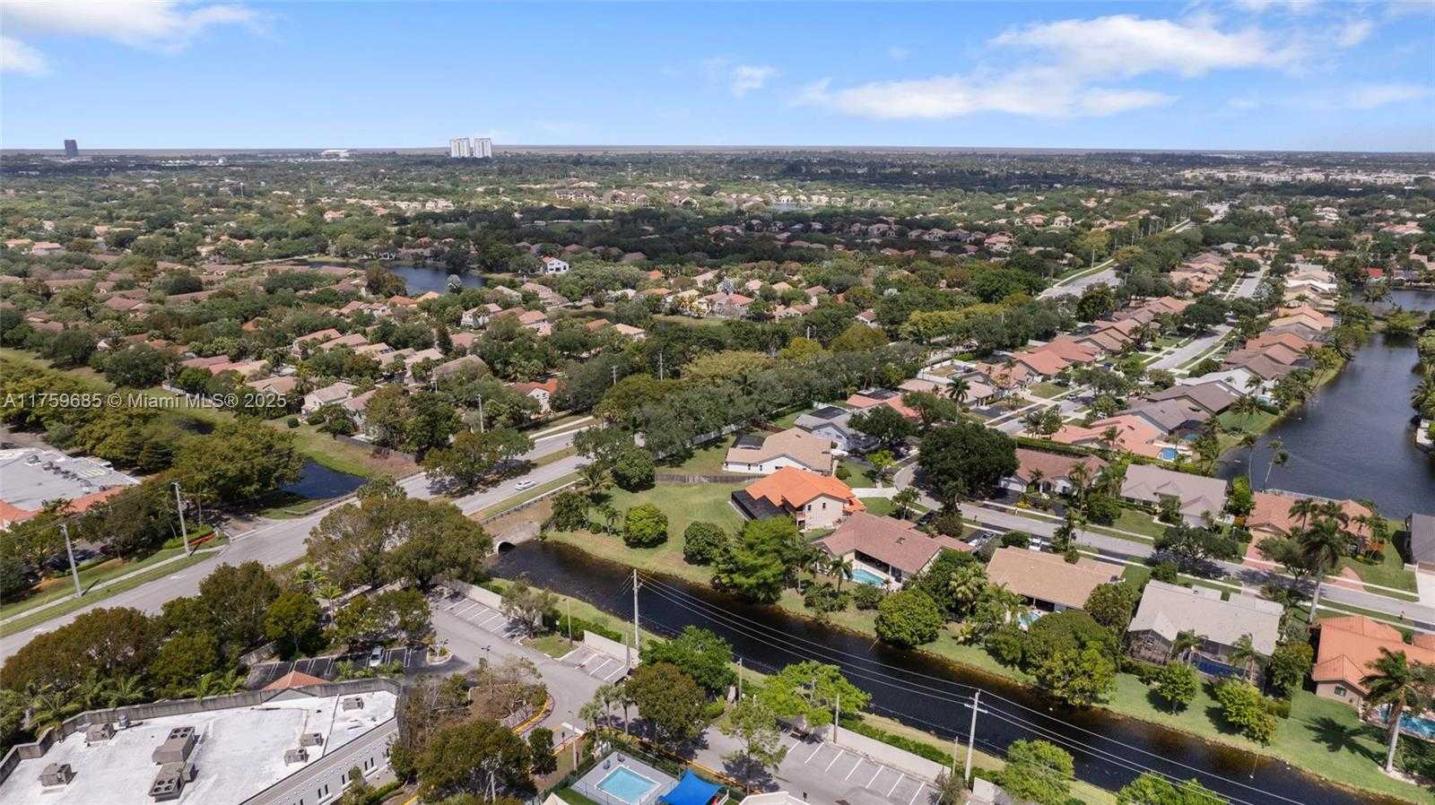 Small Image of 10189 CLEARY BLVD #101, Plantation Number 33
