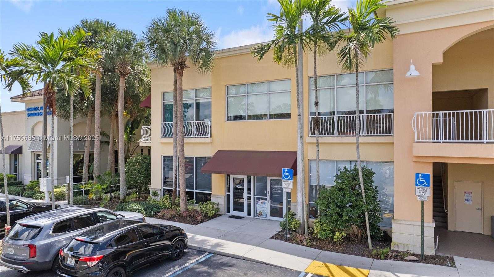 Small Image of 10189 CLEARY BLVD #101, Plantation Number 4