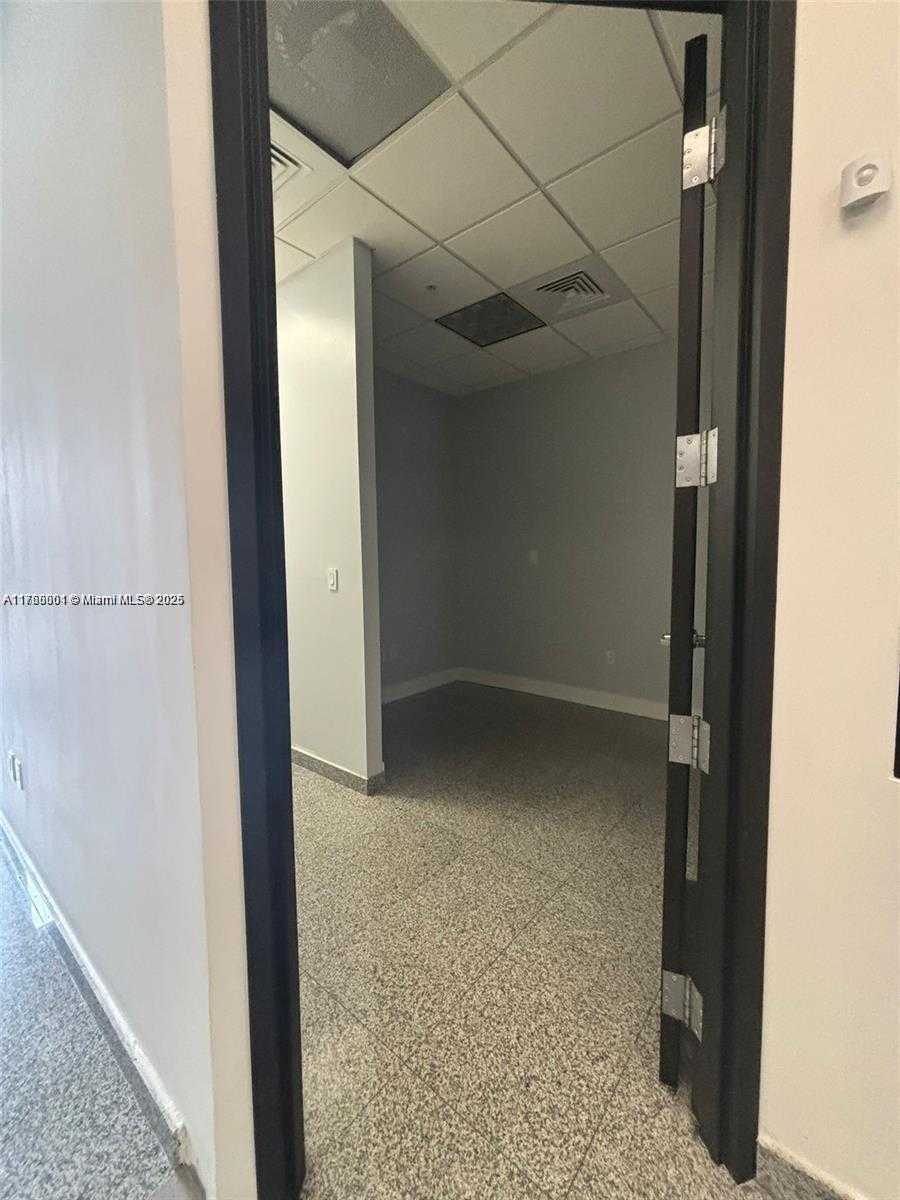 Small Image of 1805 PONCE DE LEON BLVD #110, Coral Gables Number 5