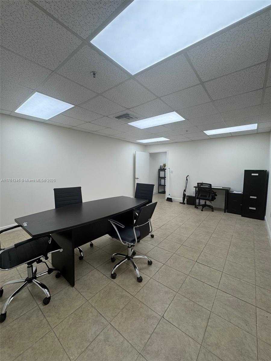 Small Image of 2300 NORTH WEST 94TH AVE #202, Doral Number 11