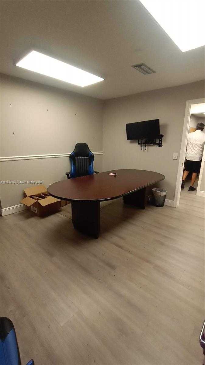 Small Image of 701 NORTHLAKE BLVD #201, North Palm Beach Number 6