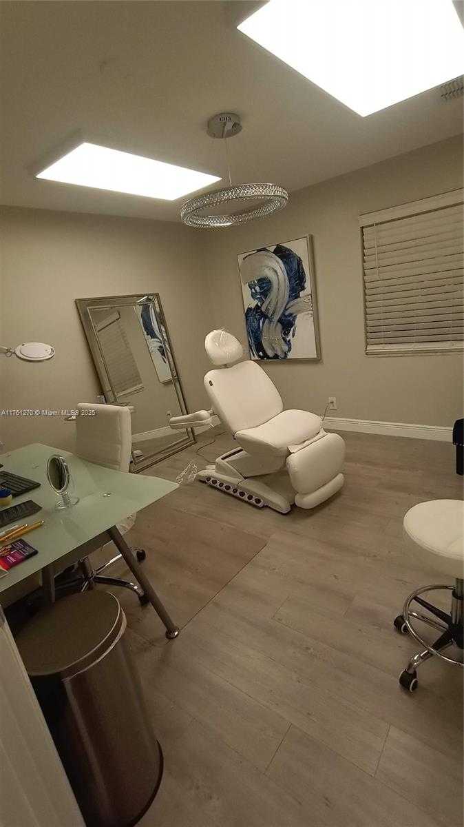 Small Image of 701 NORTHLAKE BLVD #201, North Palm Beach Number 9