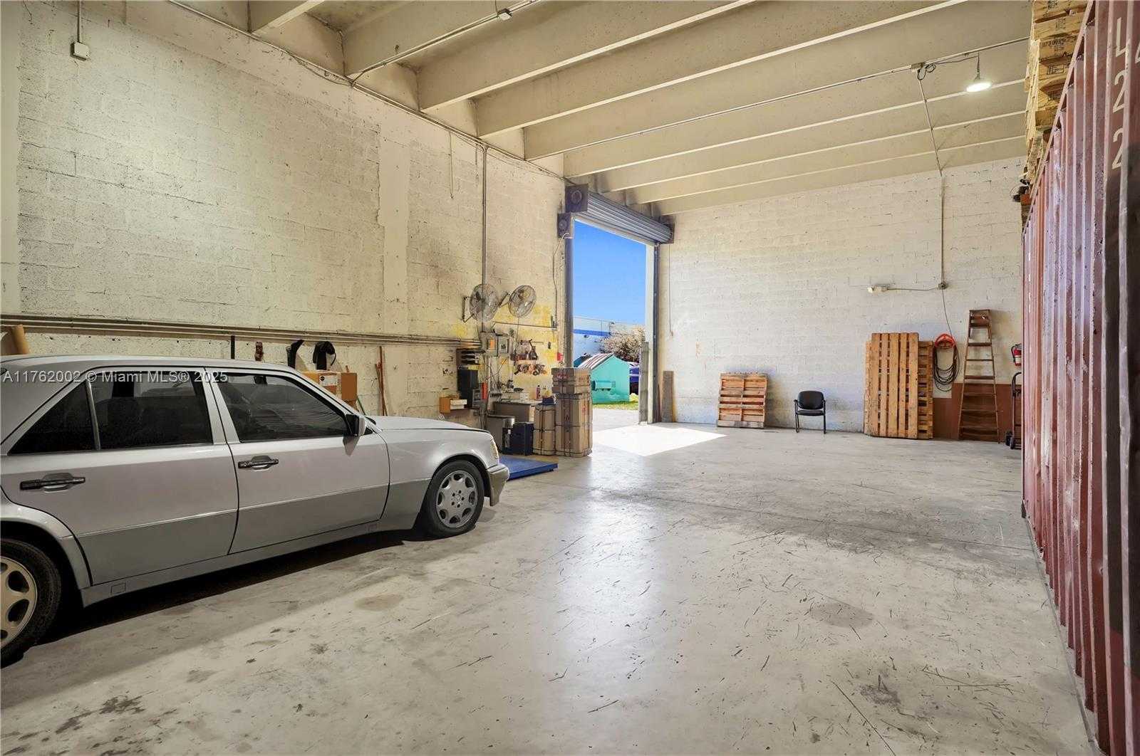 Small Image of 5220 NORTH WEST 72ND AVE #A1, Miami Number 10