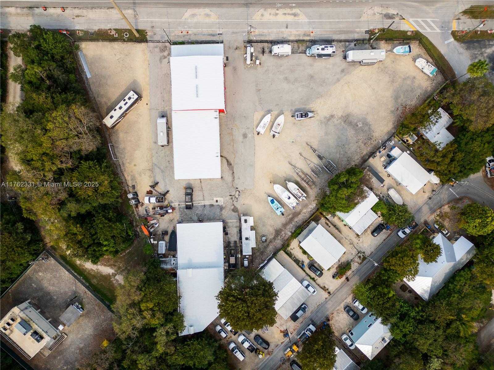 Small Image of 100099 OVERSEAS HWY, Out of City Number 7