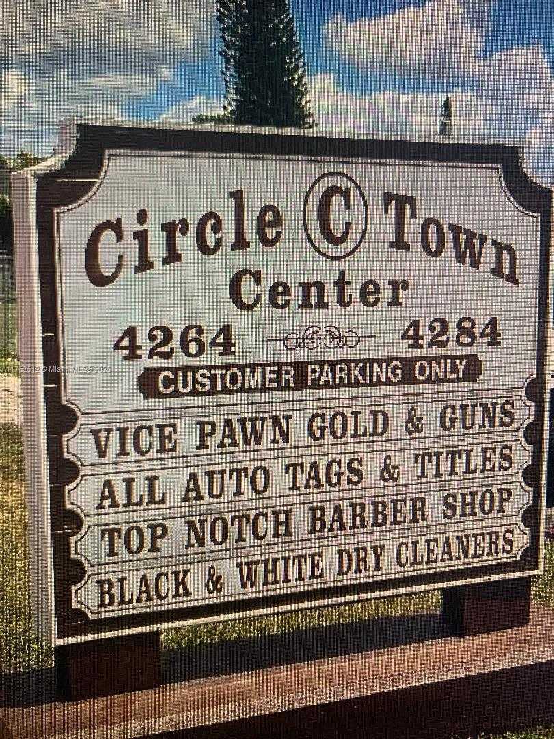 Small Image of 4264 SOUTH WEST 64TH AVE, Davie Number 3