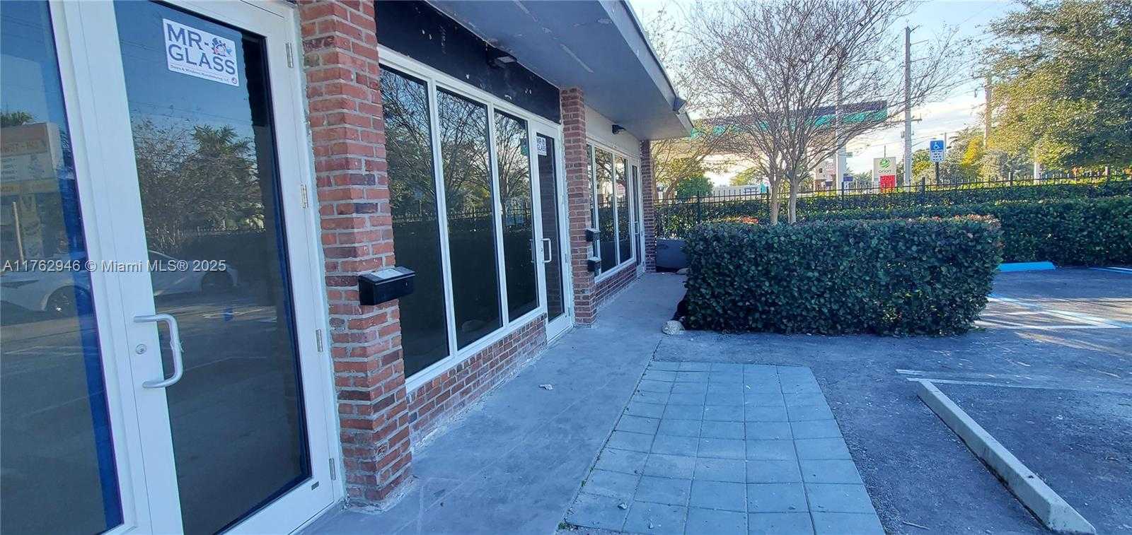 Small Image of 330 EAST MCNAB RD, Pompano Beach Number 2