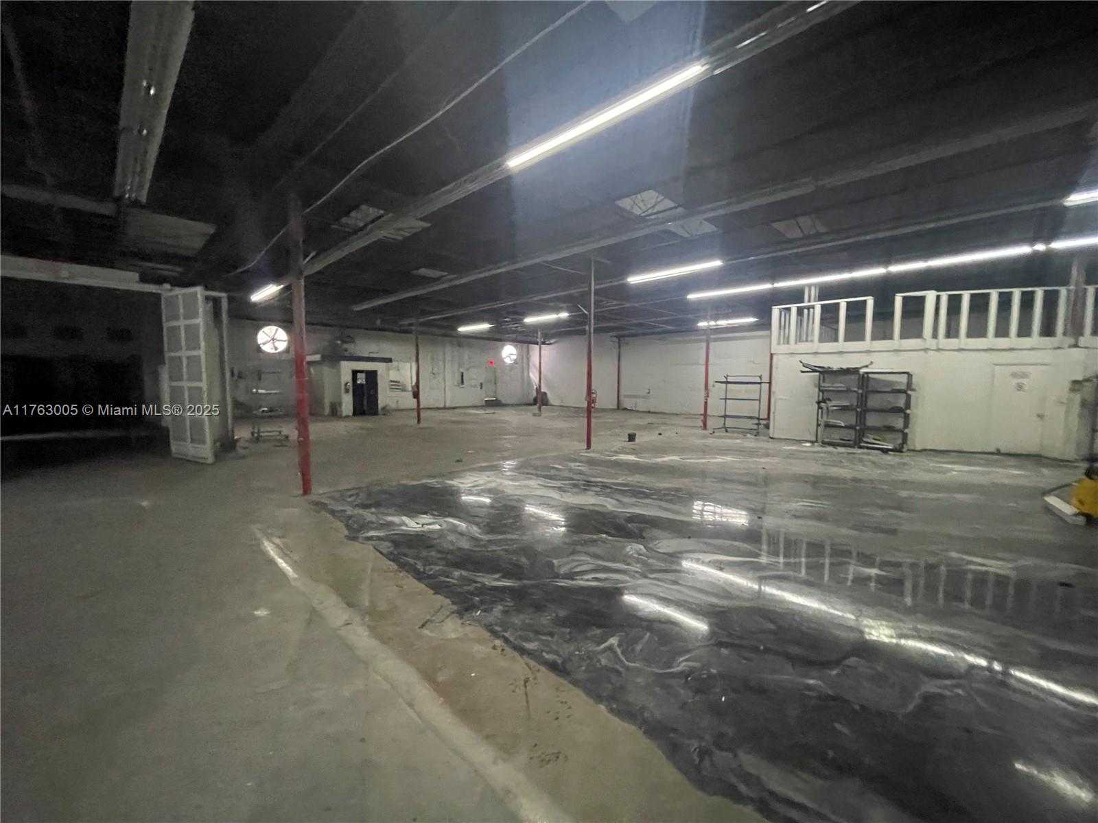 Small Image of 3580 NORTH WEST 52ND ST, Miami Number 10