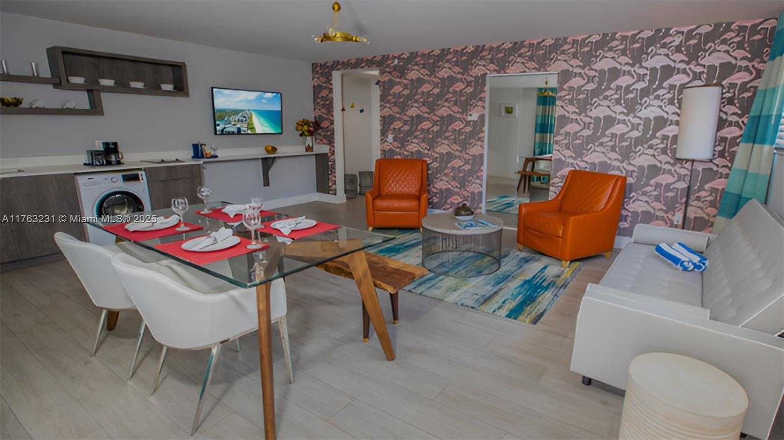 Small Image of 6755, Miami Beach Number 3