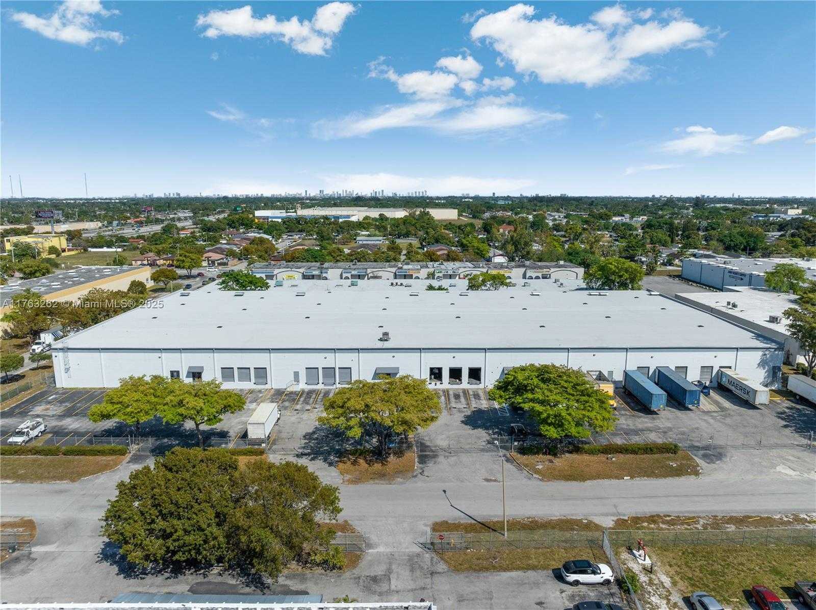 Small Image of 16335 NORTH WEST 48TH AV #16335, Miami Gardens Number 3