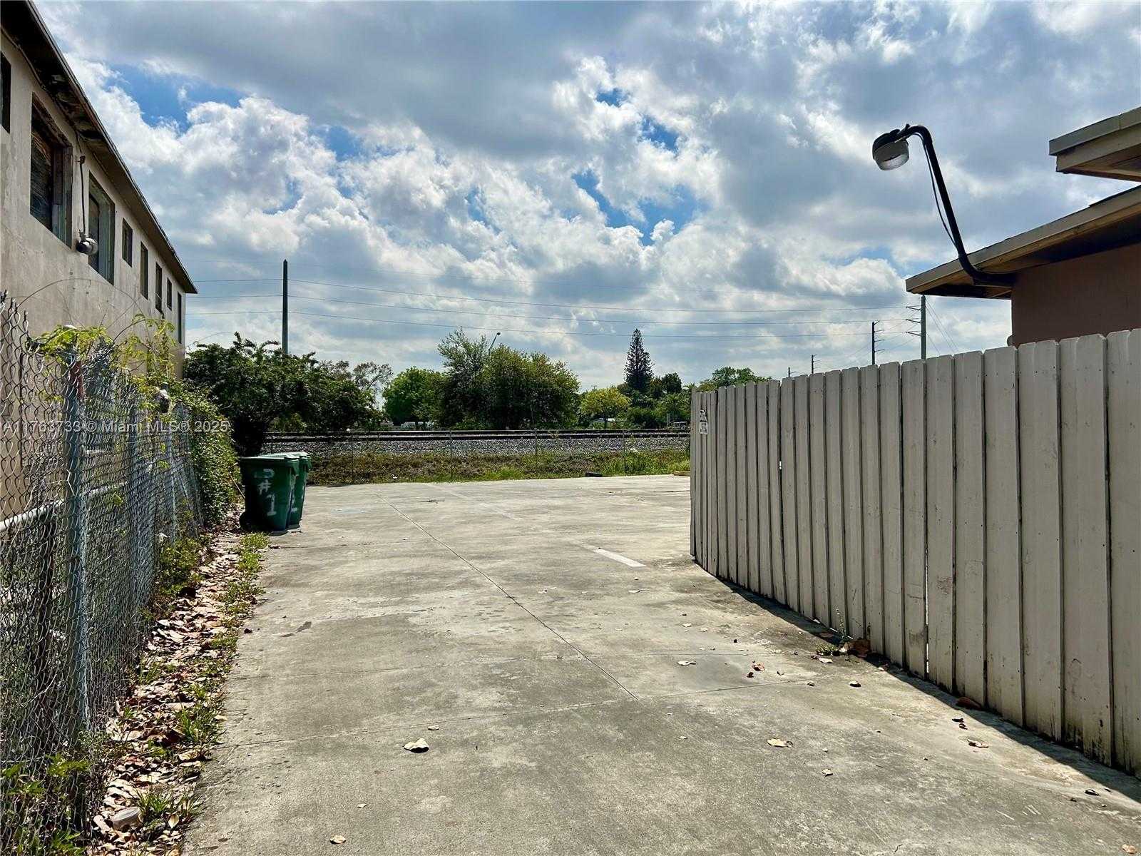 Small Image of 1940 ALI BABA AVE, Opa-Locka Number 24