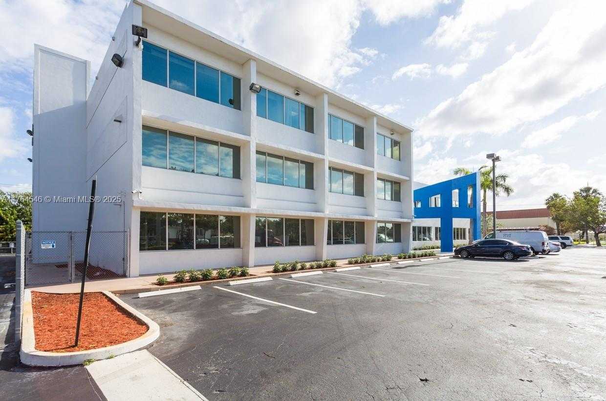 Small Image of 3521 WEST BROWARD BLVD #208, Lauderhill Number 3