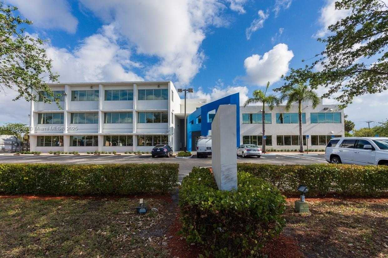 Small Image of 3521 WEST BROWARD BLVD #208, Lauderhill Number 4