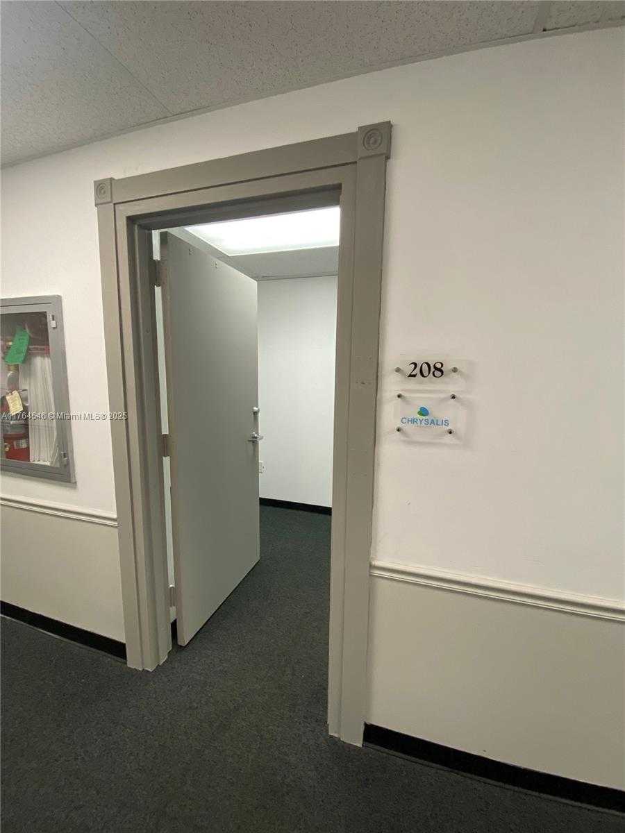 Small Image of 3521 WEST BROWARD BLVD #208, Lauderhill Number 5