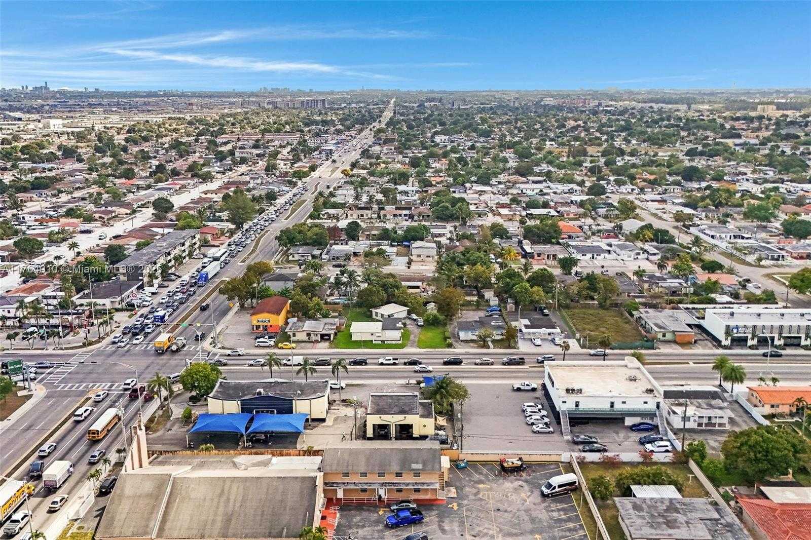 Small Image of 755 EAST 49TH ST, Hialeah Number 27