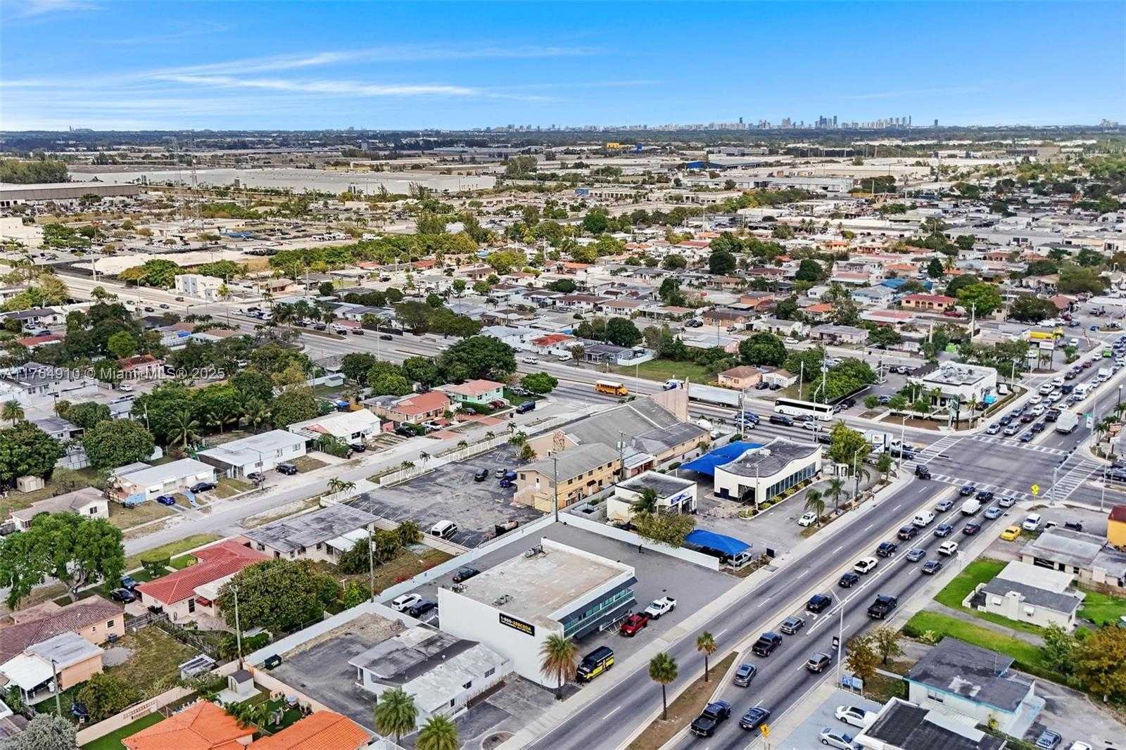 Small Image of 755 EAST 49TH ST, Hialeah Number 29