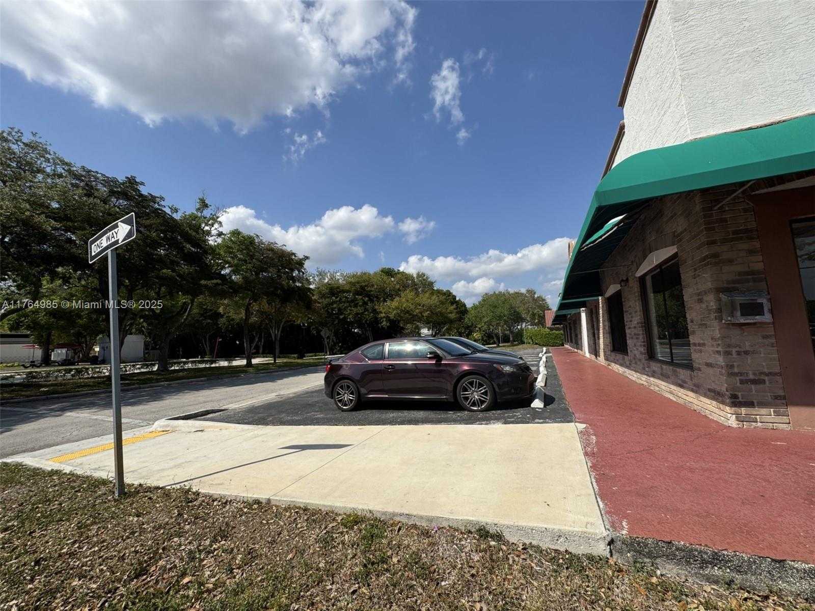 Small Image of 9891 WEST SAMPLE RD, Coral Springs Number 3