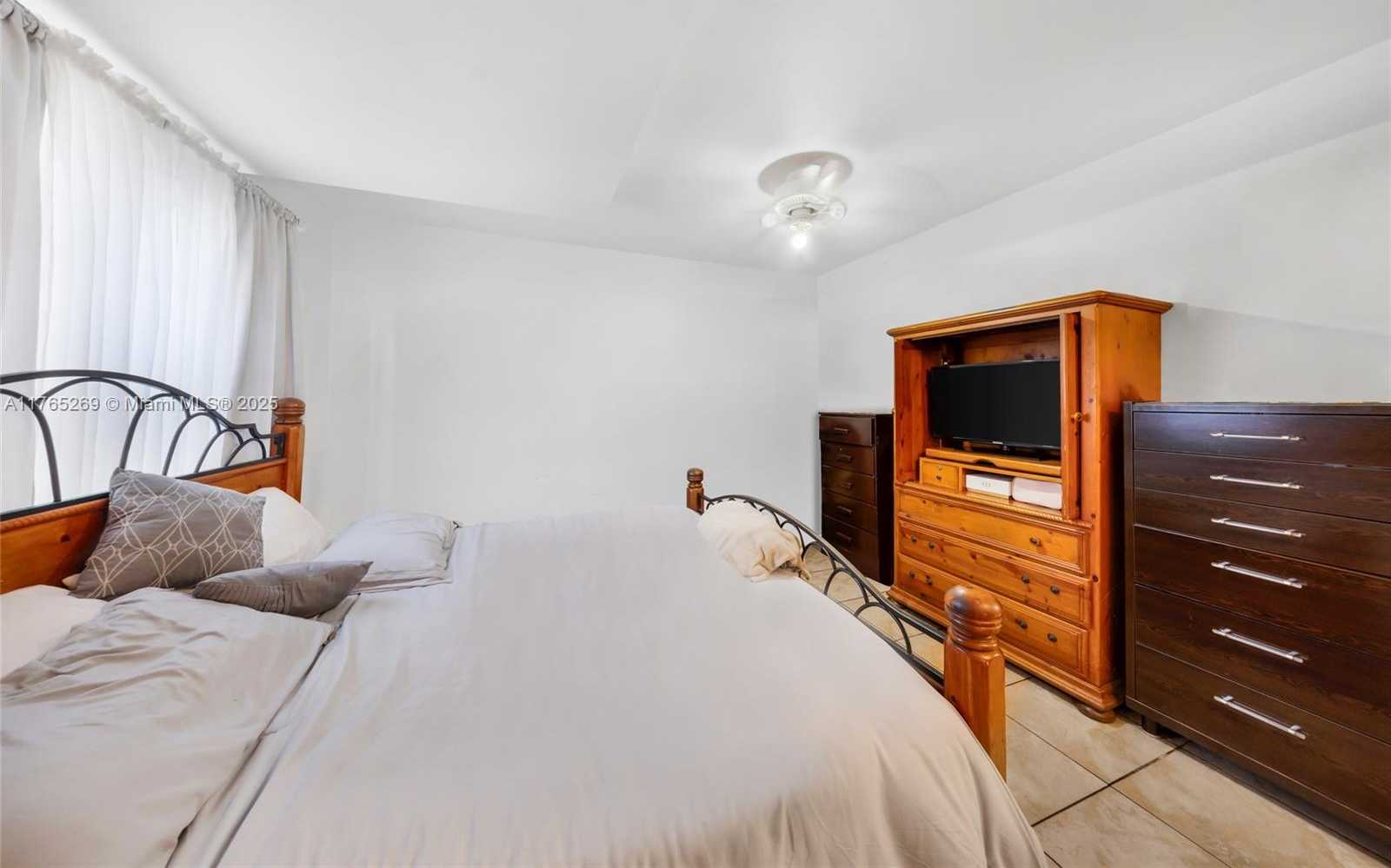 Small Image of 227 NORTH WEST 13TH AVE, Miami Number 13