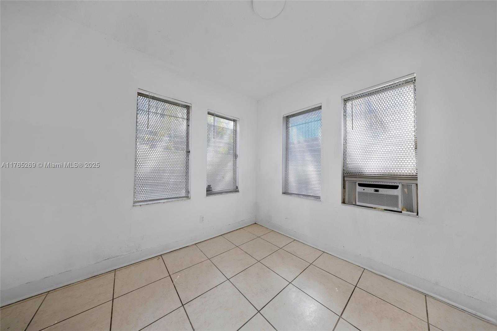 Small Image of 227 NORTH WEST 13TH AVE, Miami Number 19