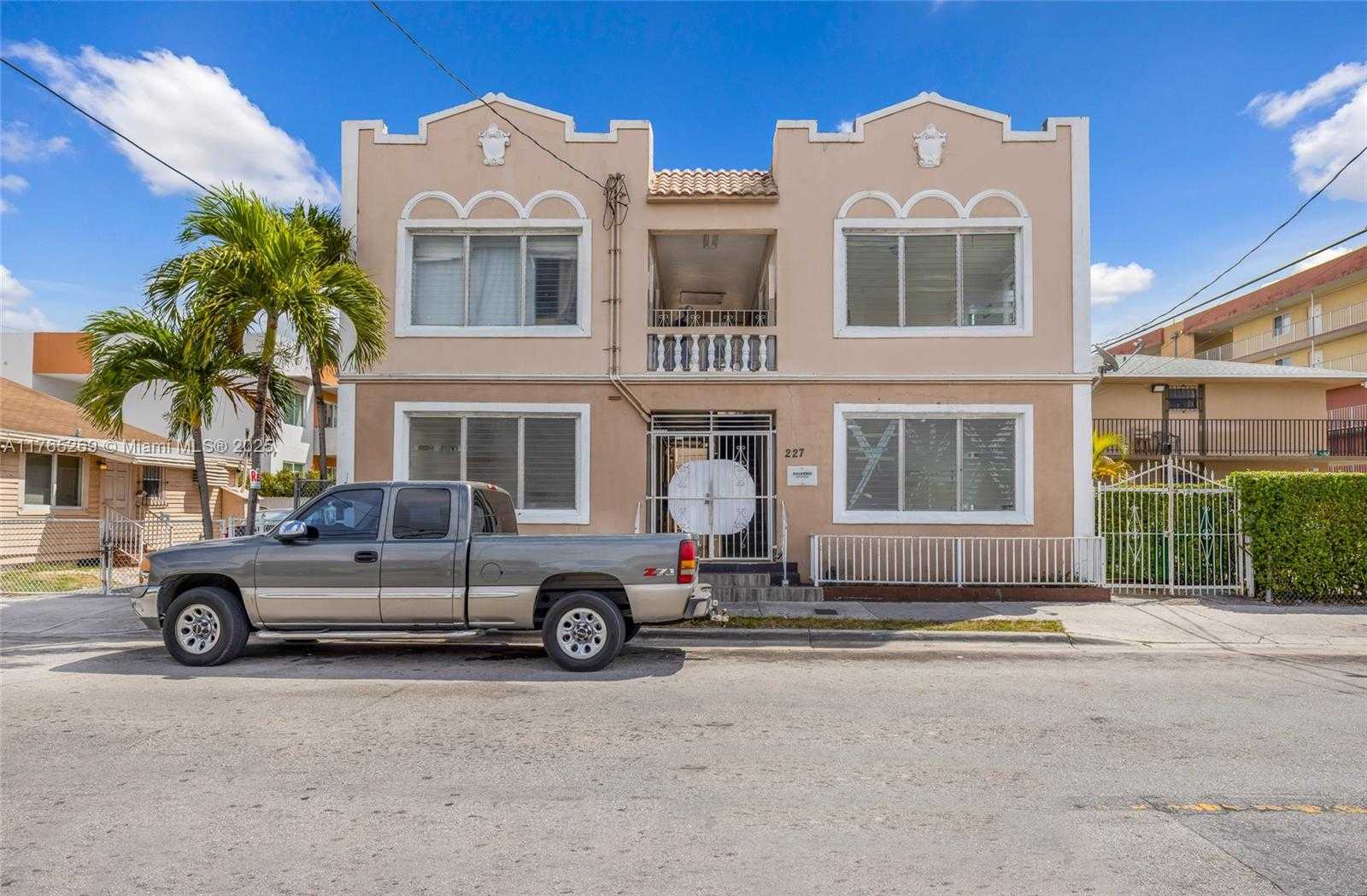 Small Image of 227 NORTH WEST 13TH AVE, Miami Number 2