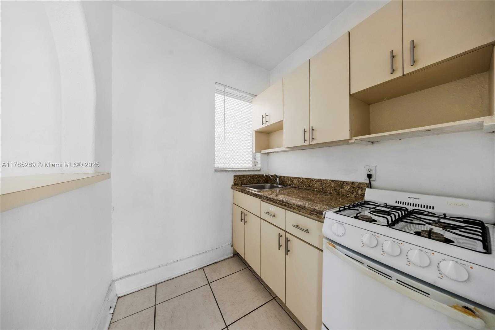 Small Image of 227 NORTH WEST 13TH AVE, Miami Number 20