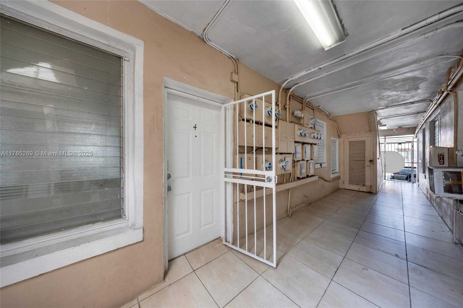 Small Image of 227 NORTH WEST 13TH AVE, Miami Number 28