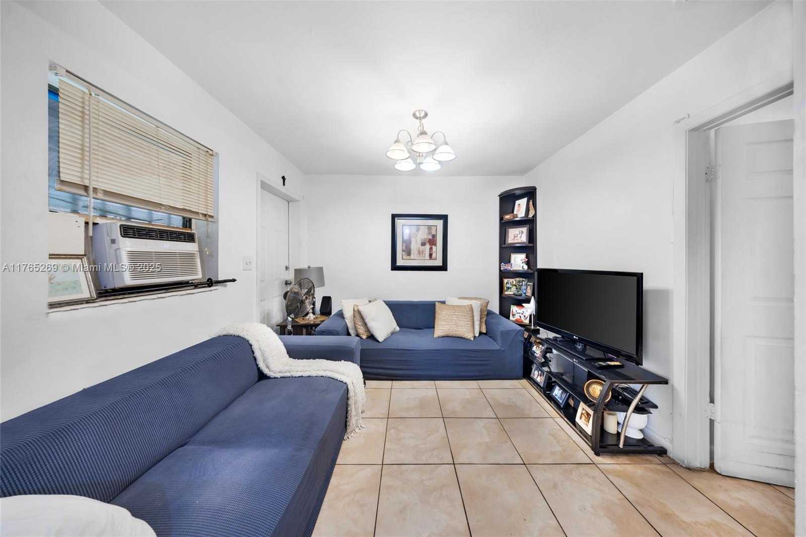 Small Image of 227 NORTH WEST 13TH AVE, Miami Number 9