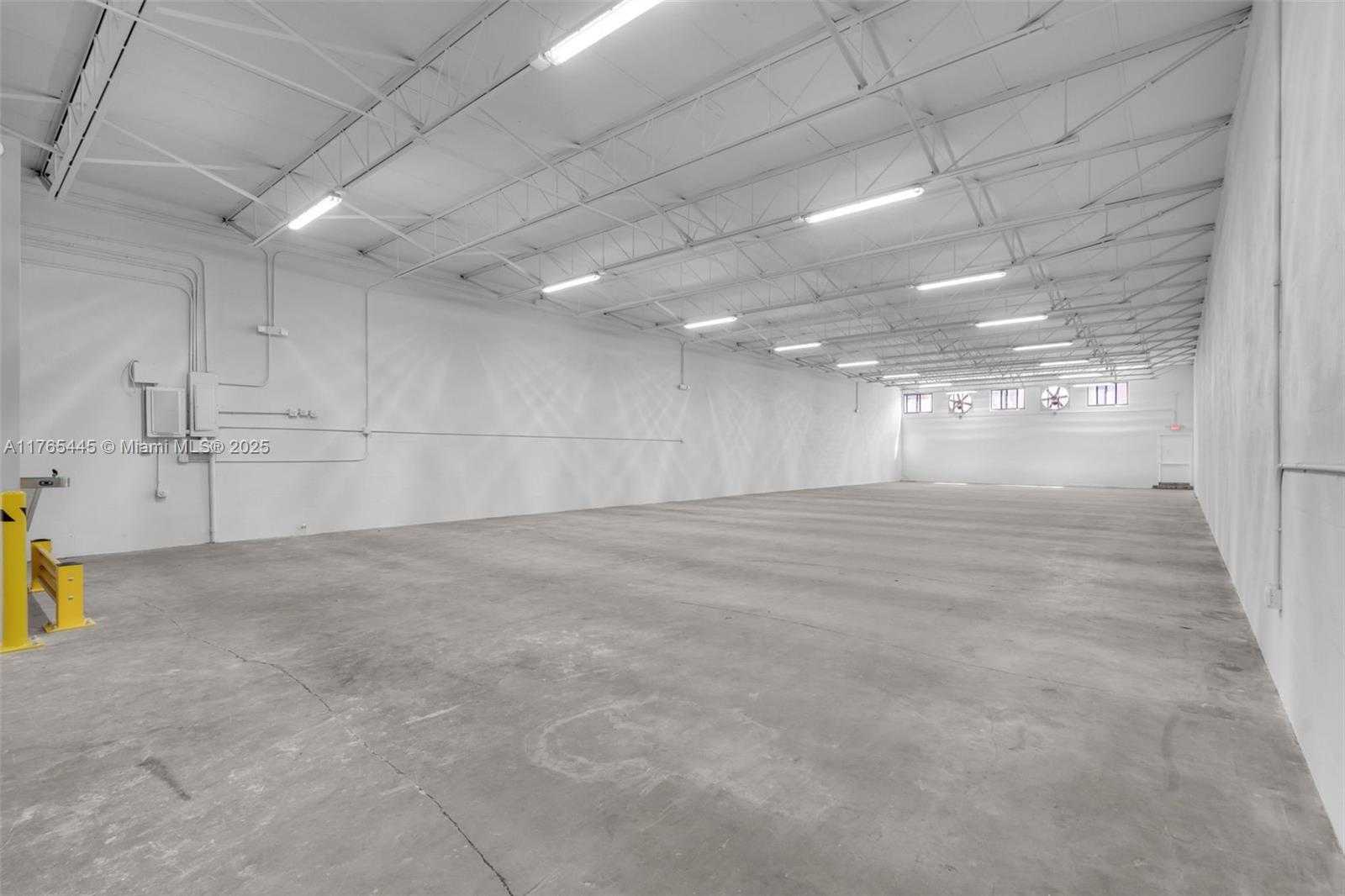 Small Image of 2625 WEST 6TH AVE, Hialeah Number 13