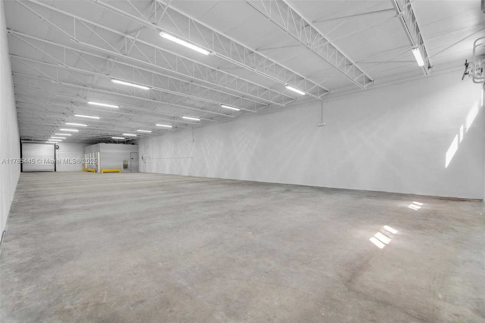 Small Image of 2625 WEST 6TH AVE, Hialeah Number 14