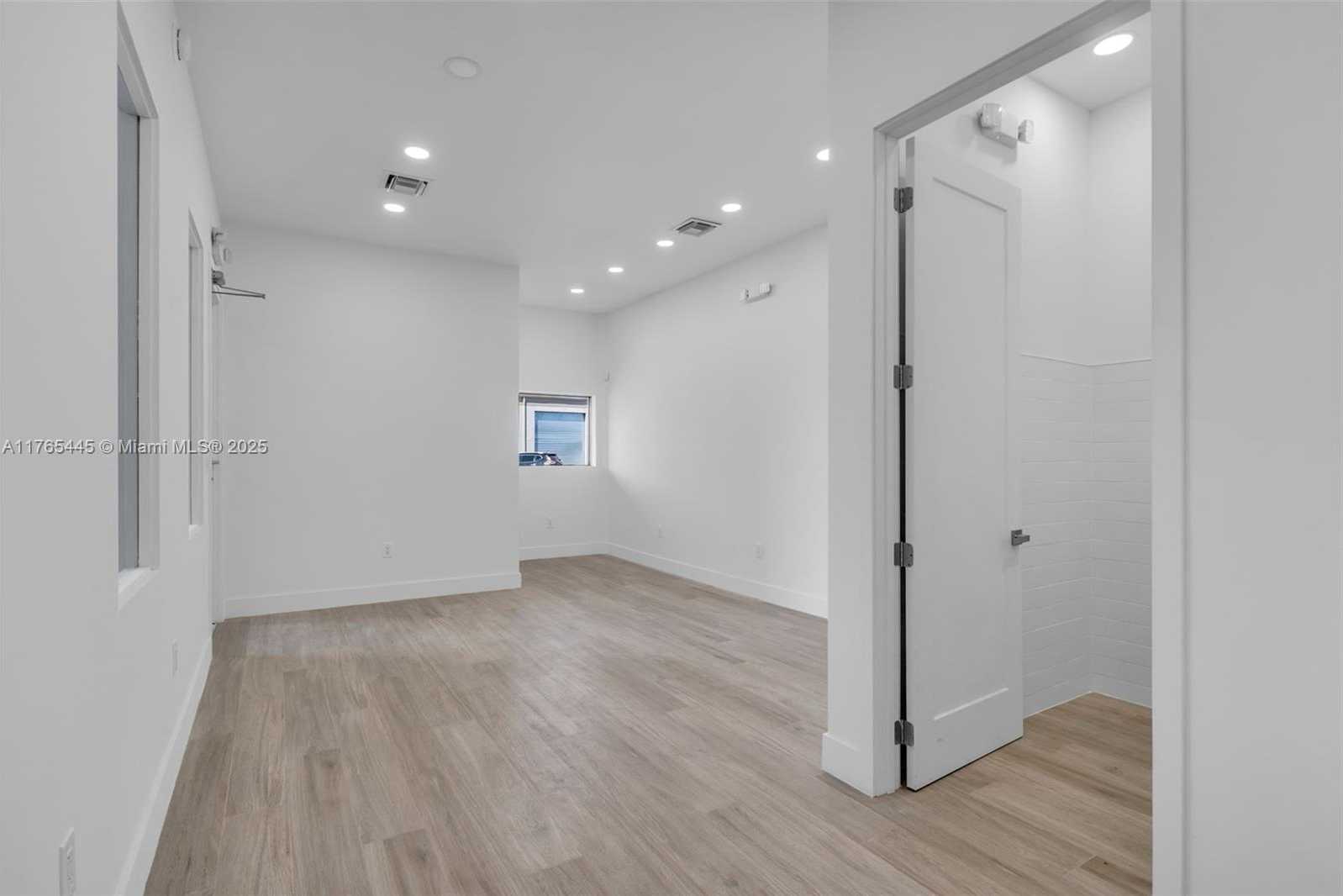 Small Image of 2625 WEST 6TH AVE, Hialeah Number 6