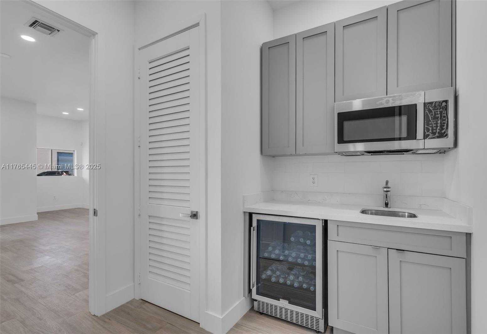 Small Image of 2625 WEST 6TH AVE, Hialeah Number 9