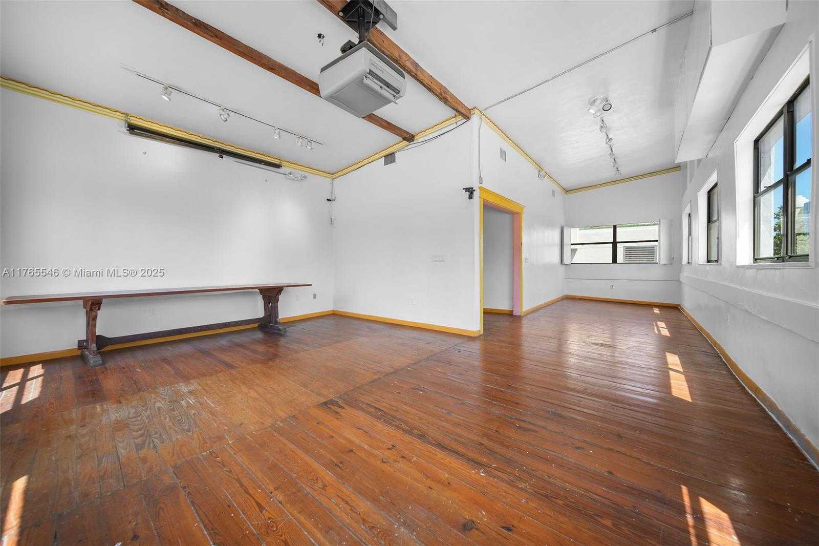 Small Image of 819 5TH ST, Miami Beach Number 29